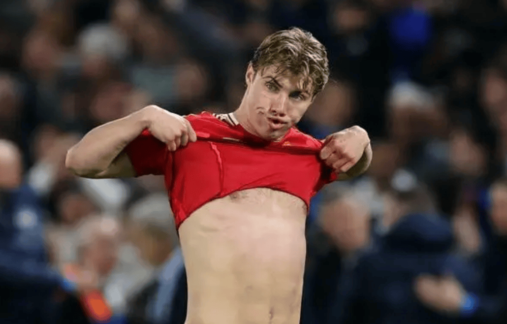 米兰体育热议霍伊伦转会肥皂剧：米兰出局，那不勒斯领跑！