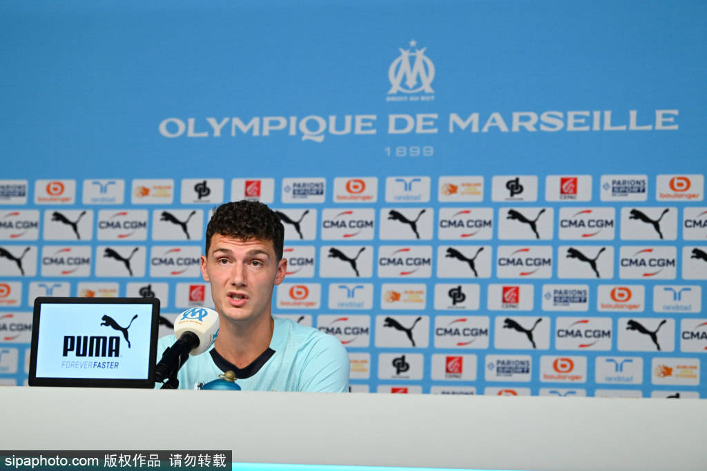 法甲球队马赛召开发布会 宣布帕瓦尔正式加盟
        
    法甲球队马赛召开发布会 宣布帕瓦尔正式加盟